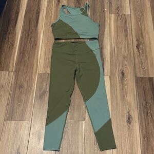 Two-Tone Sports Bra and Leggings Set Threads 4 Thought Women’s Large